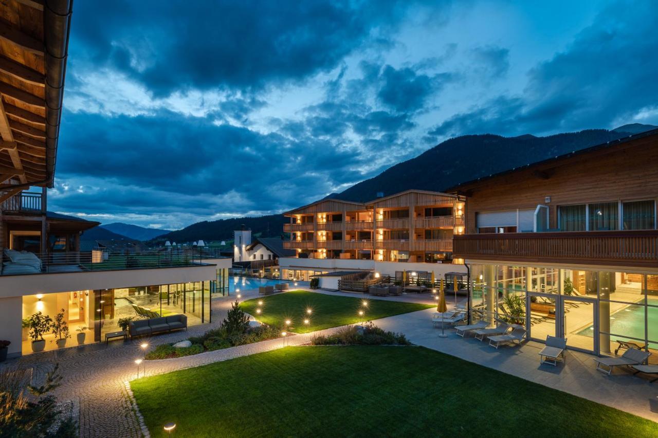 Alpine Nature Hotel Stoll Planca di Sopra المظهر الخارجي الصورة